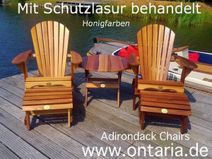 2 Adirondack Chairs mit Schemel und Tisch