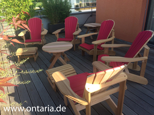 2 Classic Adirondack Chairs, Schemel, Tisch & Polster