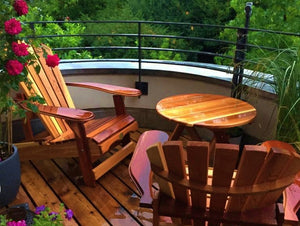 2 Adirondack Chairs mit Tisch