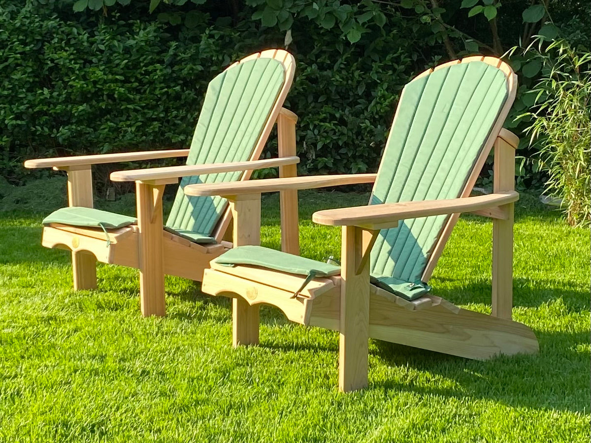 2 Classic Adirondacks Chairs mit Polster