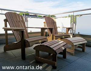 Adirondack Chairs mit Schemel