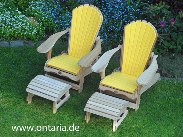 Adirondack Liegechairs mit Polsterkissen und Tisch