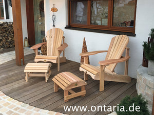 Adirondack Chairs mit Schemel